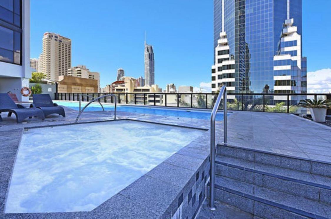 Circle On Cavill Sub Penthouse W/ 4 Bedrooms Gold Coast Bagian luar foto